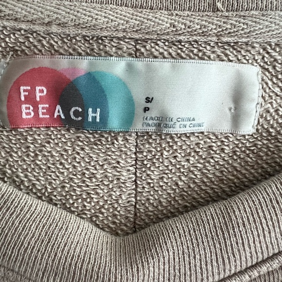 Free People beige oversized lounge shirt, size small - Picture 2 of 3